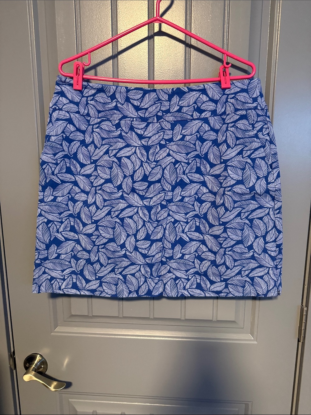 Blue Leaf-Print Skort with Tummy Control